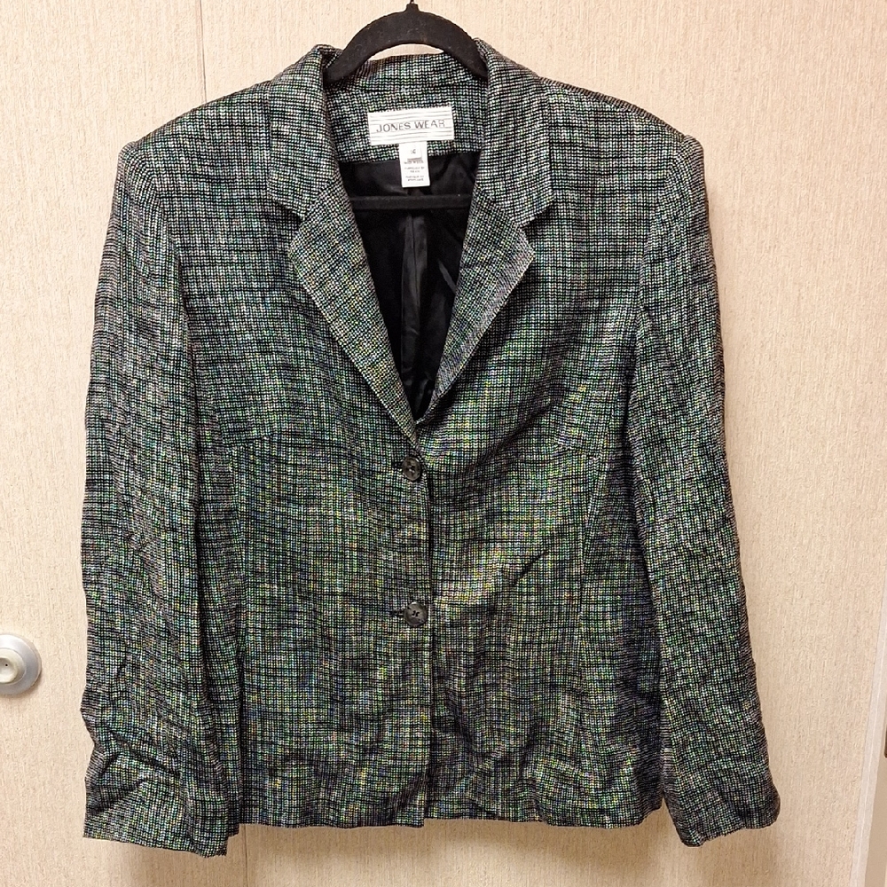 Jones Wear Black and Gray Checkered Blazer